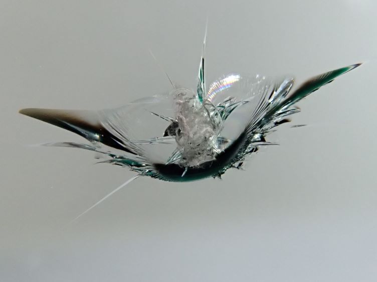 京都市北区 ベンツ C180 飛び石 ヒビ割れ フロントガラス 修理